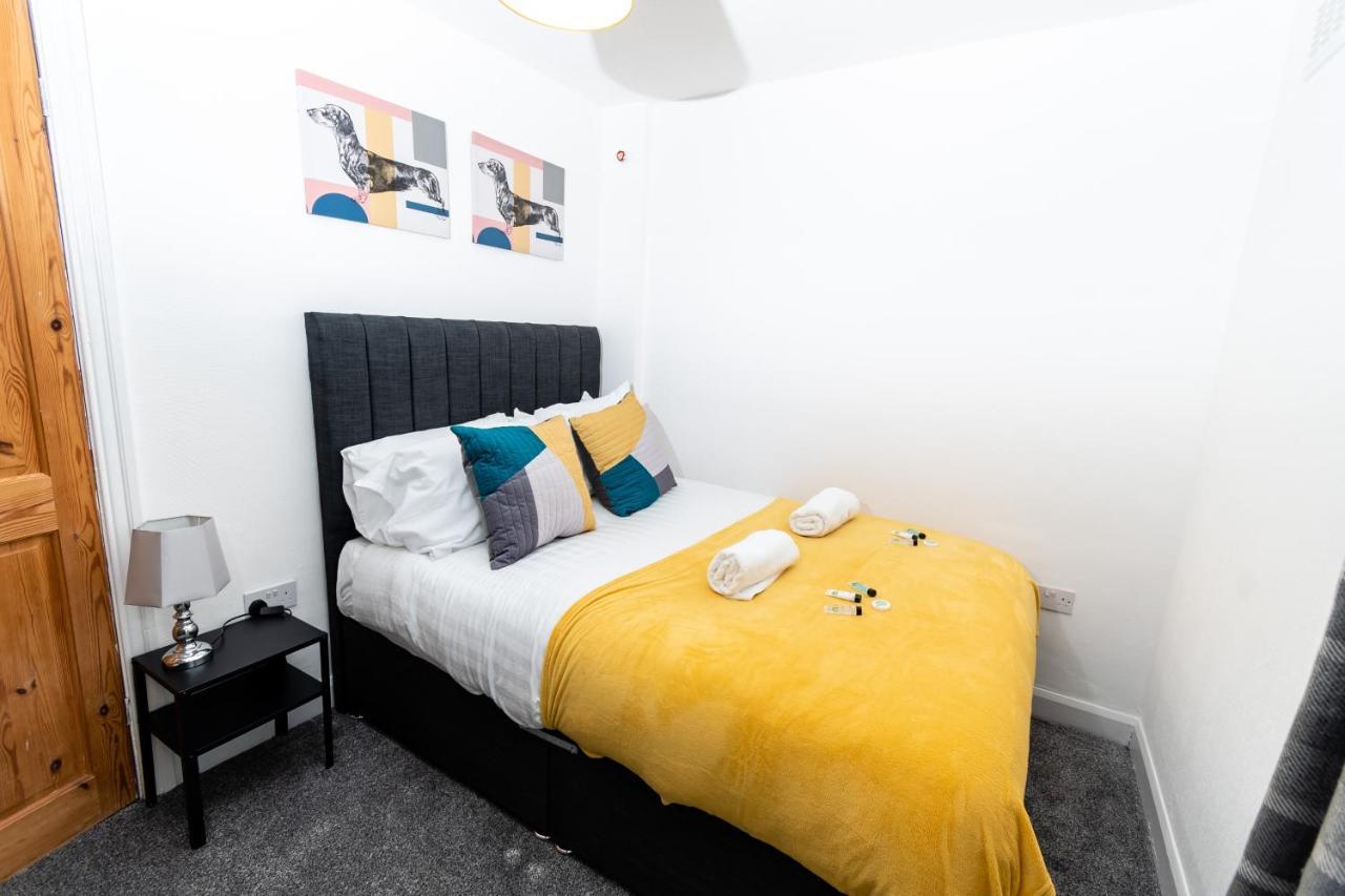 Greenbourne - 4 Bedrooms Sleeps 8 Free Parking Gateshead Exterior photo