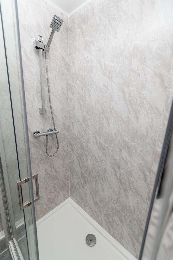 Greenbourne - 4 Bedrooms Sleeps 8 Free Parking Gateshead Exterior photo