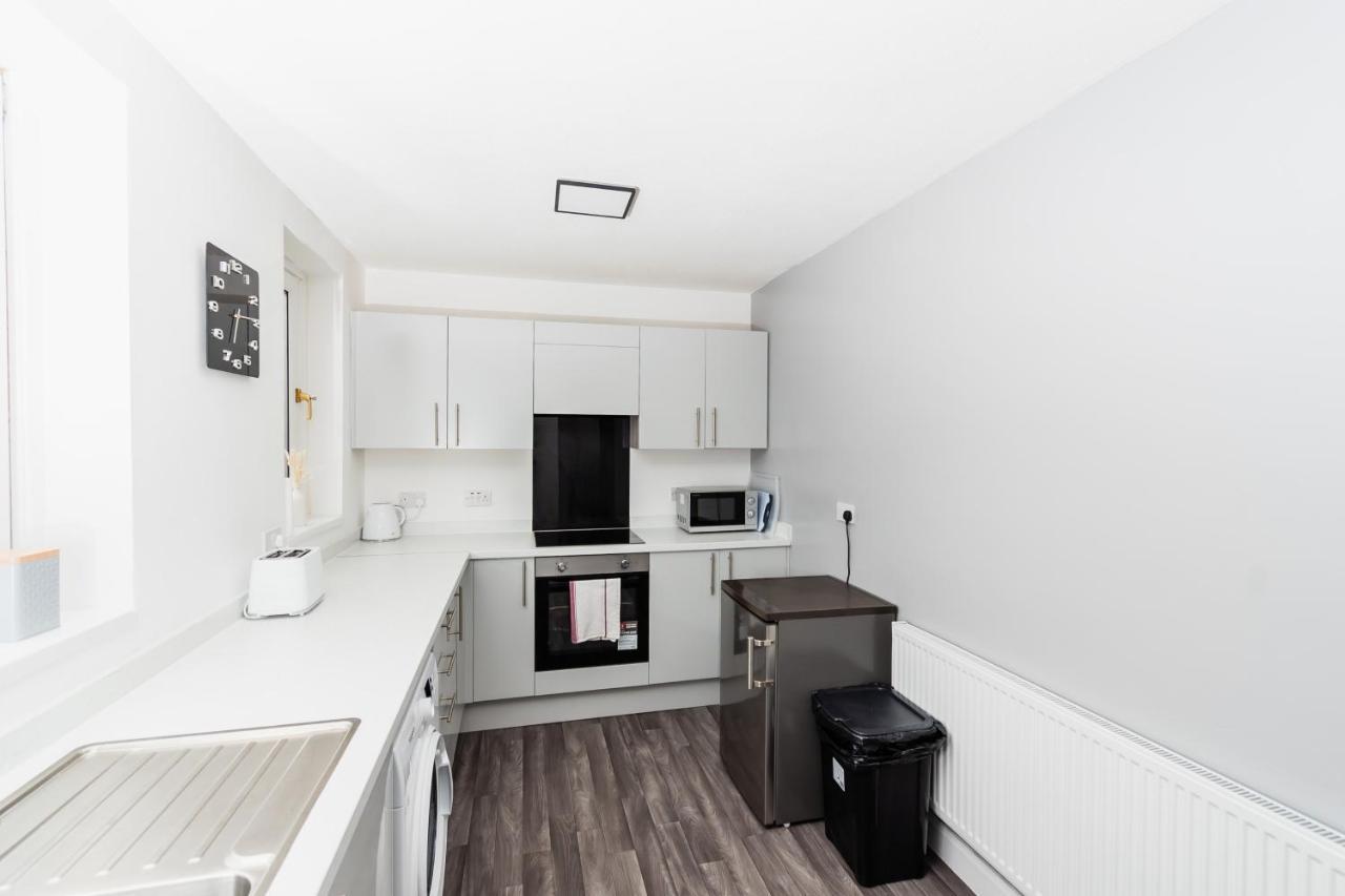 Greenbourne - 4 Bedrooms Sleeps 8 Free Parking Gateshead Exterior photo