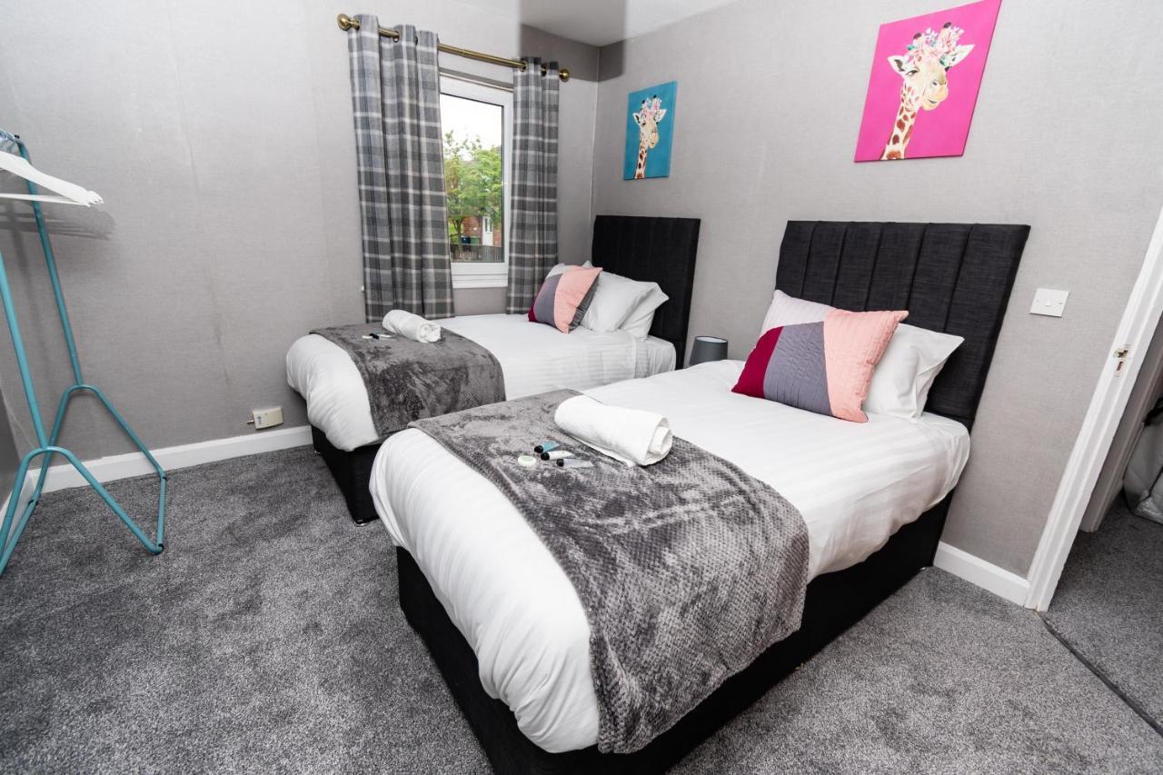 Greenbourne - 4 Bedrooms Sleeps 8 Free Parking Gateshead Exterior photo